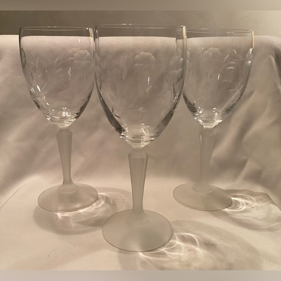 Vintage Floral Etched Glasses with Frosted Stems Set of 3 - Picture 2 of 12